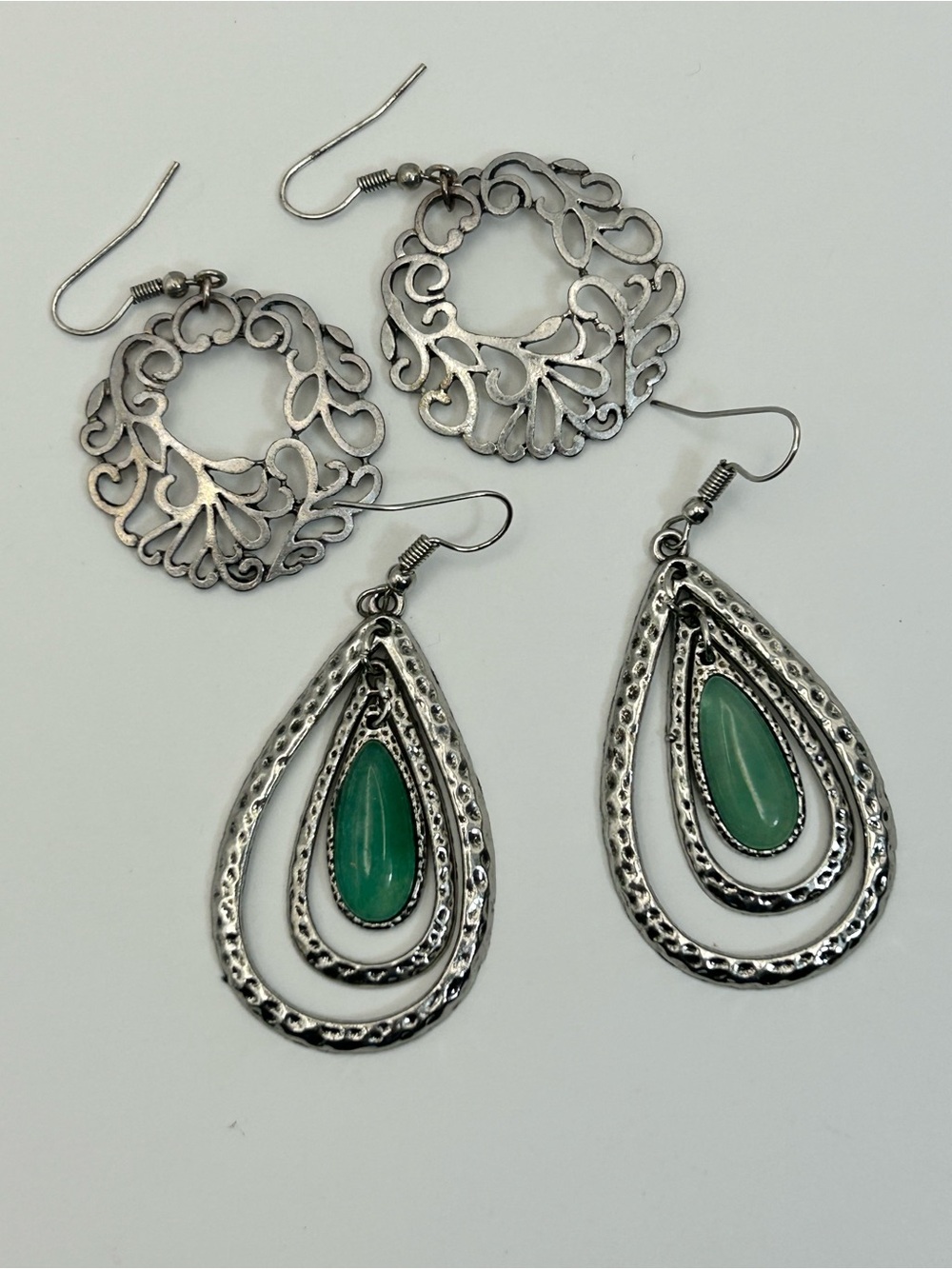 Silver-tone Filigree & Green Teardrop Dangle Earrings 2 Pair French Wire